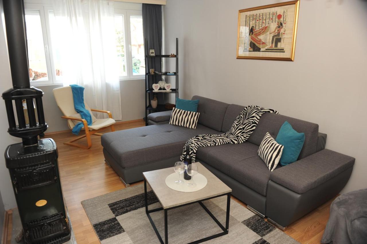 Santa Apartment