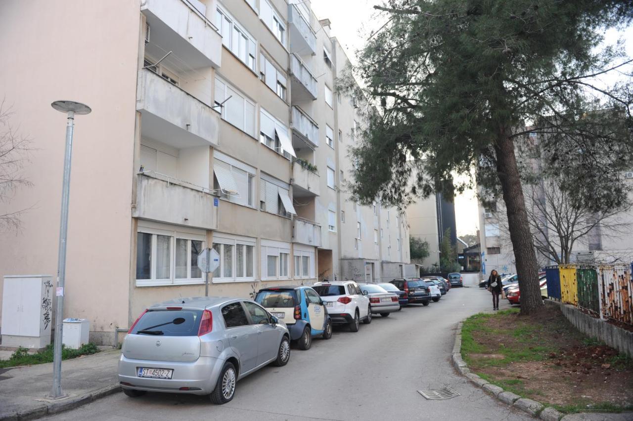 Santa Apartment *