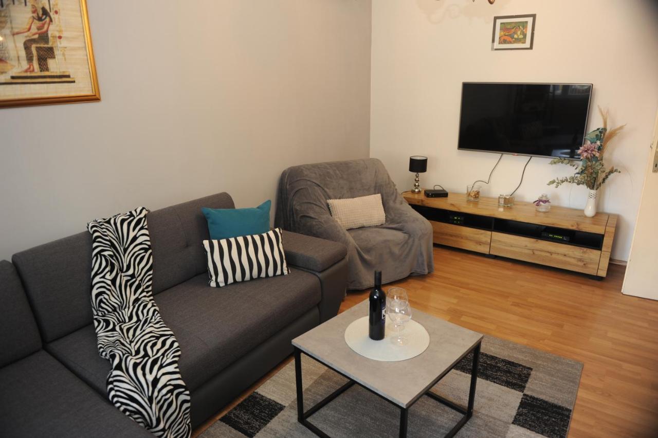 Apartman Santa *
